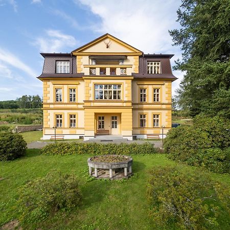 Zamecek Waldsteinovo Zatisi Hotel Svatoslav Exterior foto