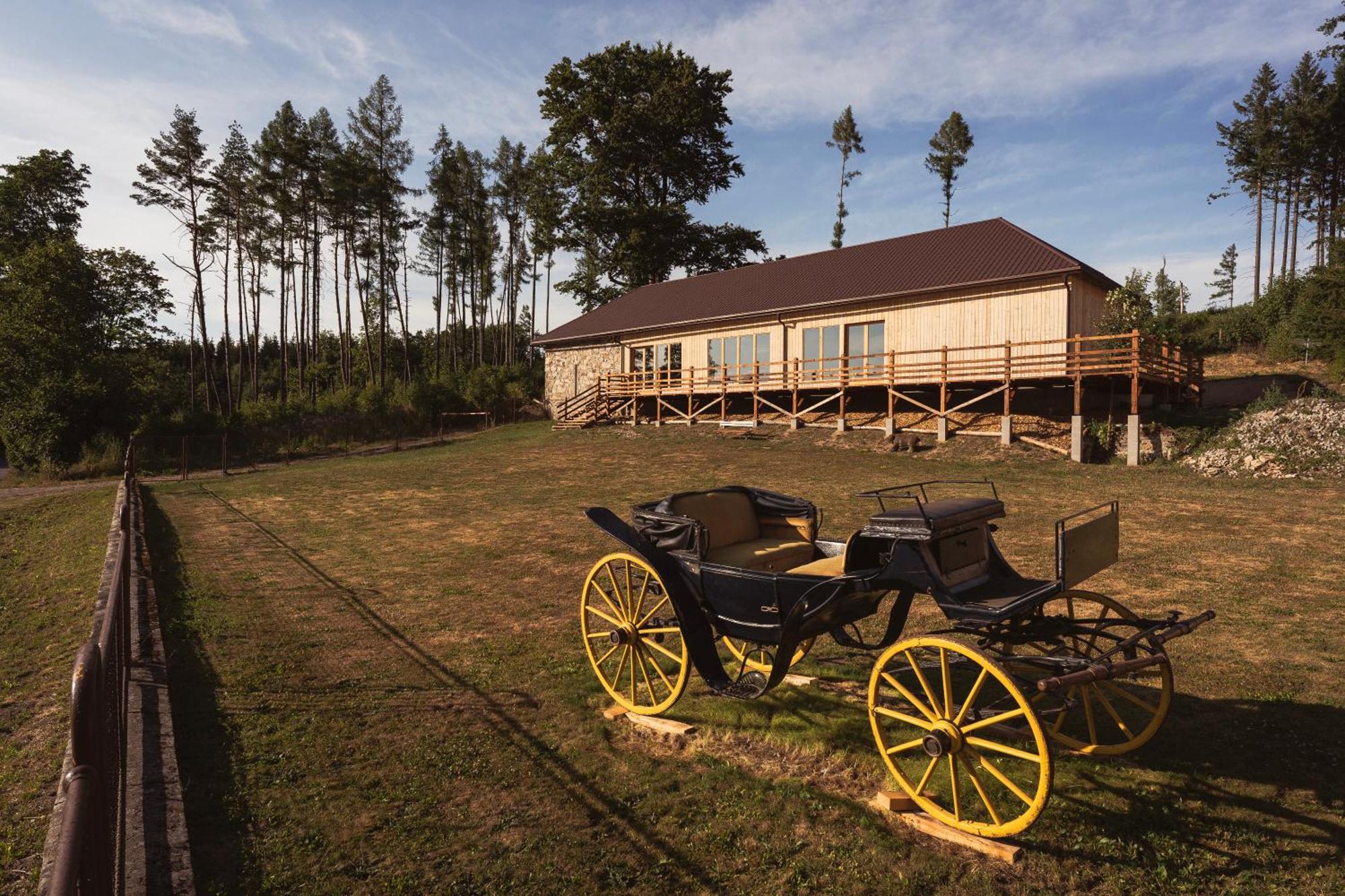 Zamecek Waldsteinovo Zatisi Hotel Svatoslav Exterior foto
