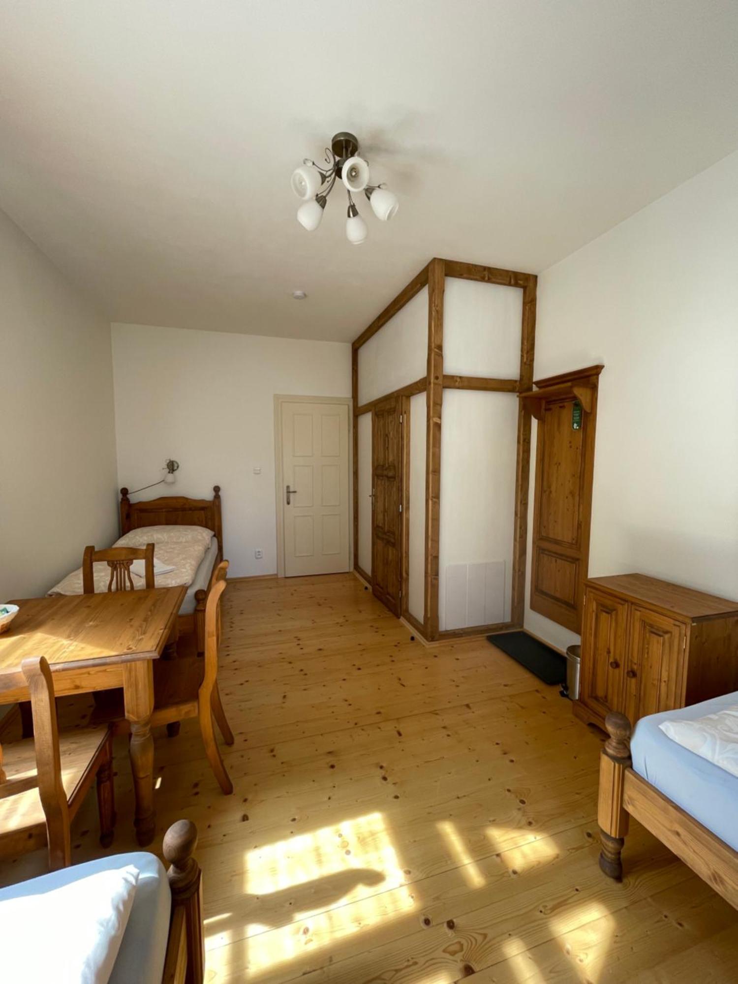 Zamecek Waldsteinovo Zatisi Hotel Svatoslav Exterior foto
